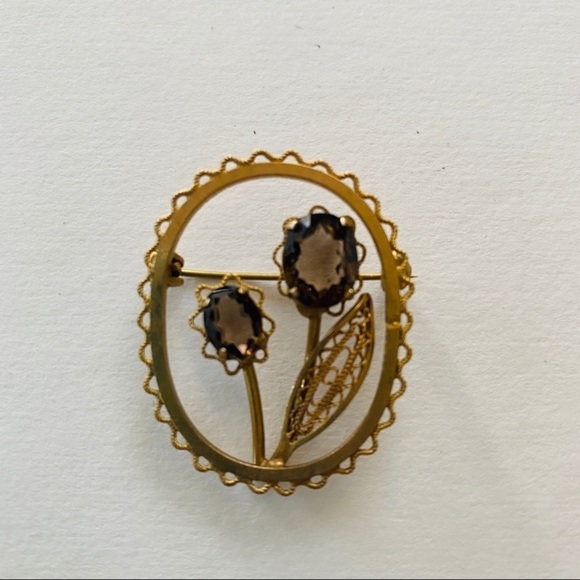 Vintage gold metal brooch - Picture 2 of 6